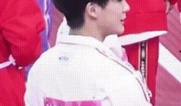 罗渽民吃瓜表情