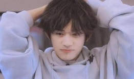 罗渽民吃瓜表情