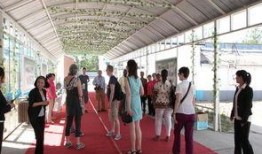 参观旅游景点吃瓜,探访旅游景点中的美食瓜趣