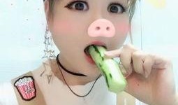 瓜哥吃猪脑壳,一场味蕾与勇气的较量