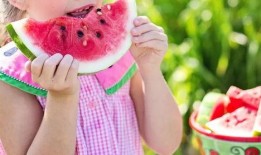 婴儿能否吃瓜,营养与注意事项解析
