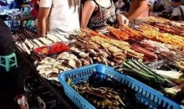 逛夜市吃瓜,美食之旅尽享人间烟火气