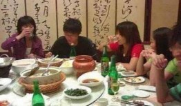 梦到别人请吃瓜,揭秘梦中他人请吃瓜的神秘寓意