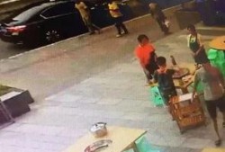 吃火锅吃瓜群众,吃瓜群众现场直击！