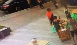 吃火锅吃瓜群众,吃瓜群众现场直击！