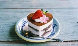 跑腿送蛋糕吃瓜,蛋糕与瓜果共享的幸福时光