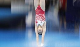 带你吃瓜奇葩跳水员