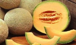 吃超大哈密瓜视频,见证味蕾盛宴！
