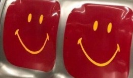 别人吃瓜文案搞笑,那些让人捧腹的吃瓜瞬间