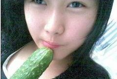 美女吃瓜丑闻